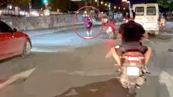 Xử lý nhiều thanh niên choai điểu khiển xe mô tô lạng lách