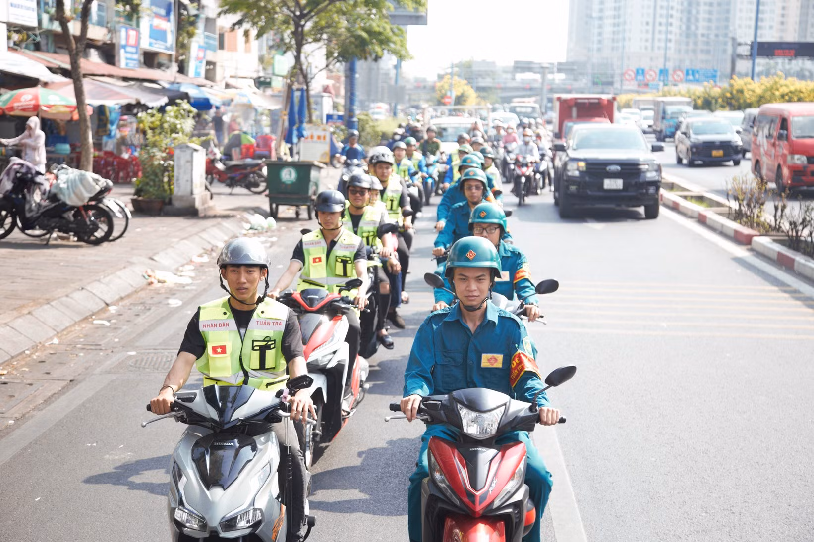 Khởi công công trình bích họa “Việt Nam tươi đẹp” thứ 10 và “Nghĩa tình phường Cầu Ông Lãnh” -1