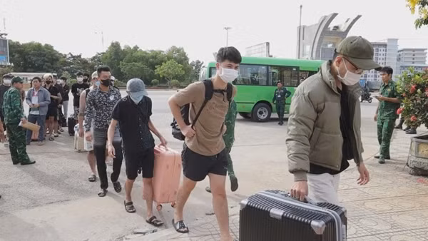 Trải lòng của các nạn nhân trở về từ công ty lừa đảo qua mạng ở Campuchia