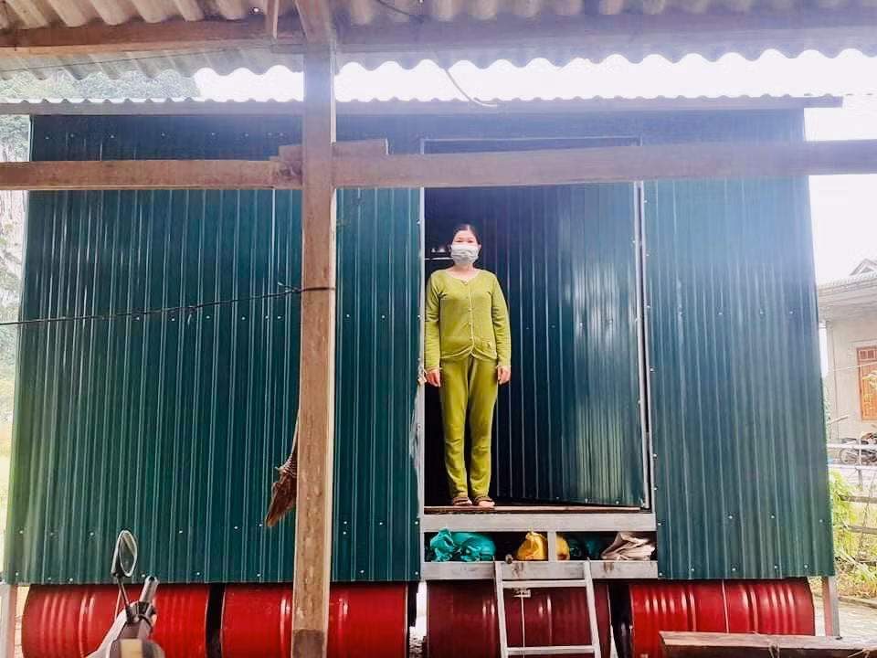 Đứng lại, chờ lũ... -0