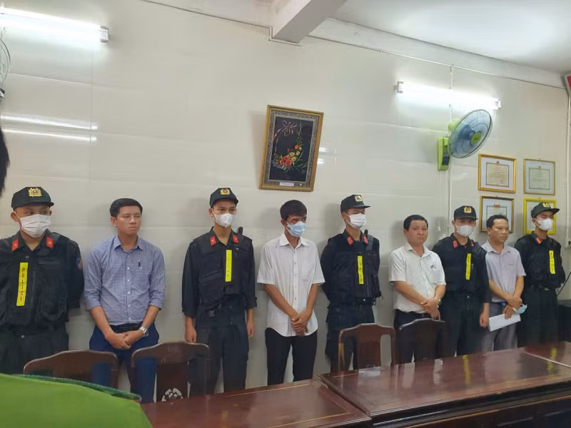 Khởi tố nguyên Chi cục trưởng và Phó Chi cục trưởng Chi cục thủy sản Huế -0