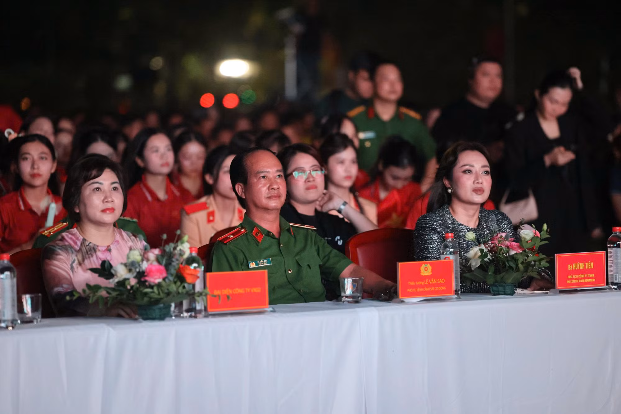 Niềm động viên cho cán bộ chiến sĩ trên thao trường A80 -0