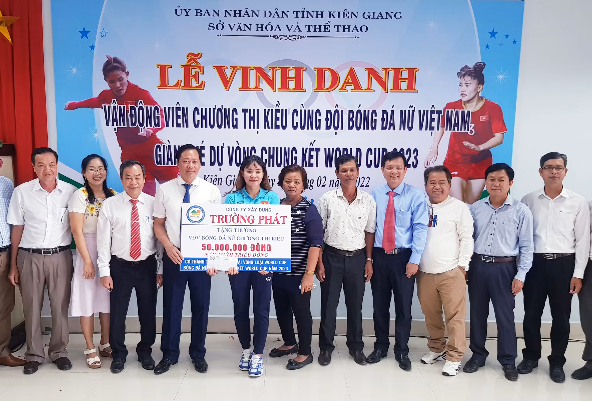 Kiên Giang vinh danh nữ cầu thủ Chương Thị Kiều -0