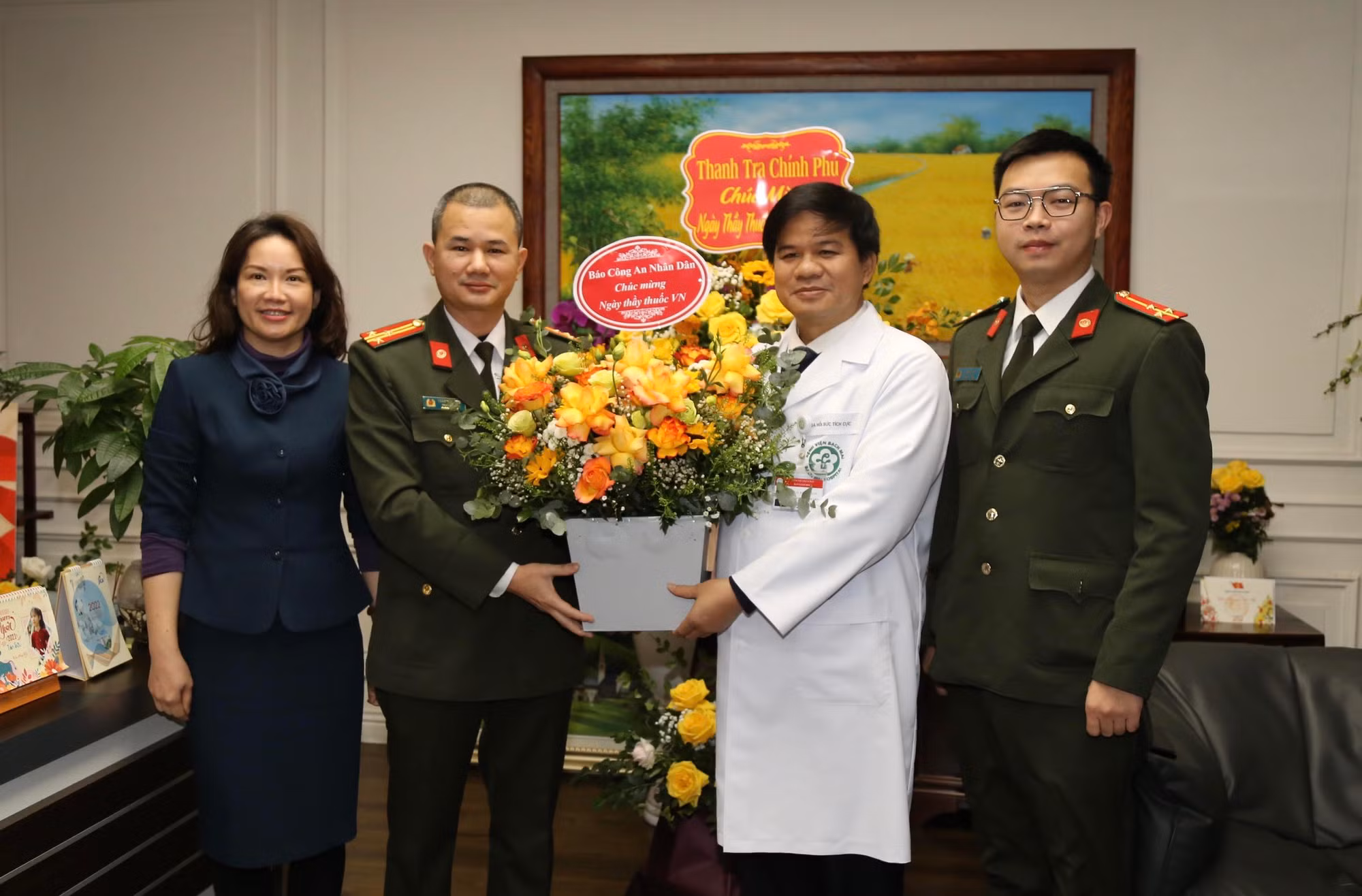 Báo CAND chúc mừng Ngày Thầy thuốc Việt Nam -0