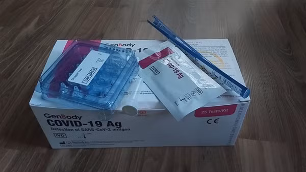 Bộ Y tế lí giải nguyên nhân giá kit test tăng ảnh 1