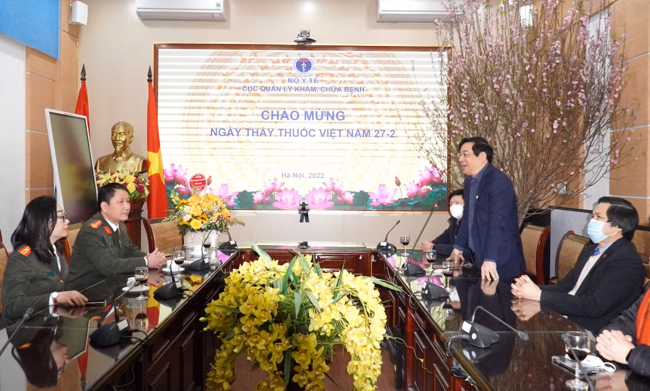 Báo CAND chúc mừng Ngày Thầy thuốc Việt Nam -0
