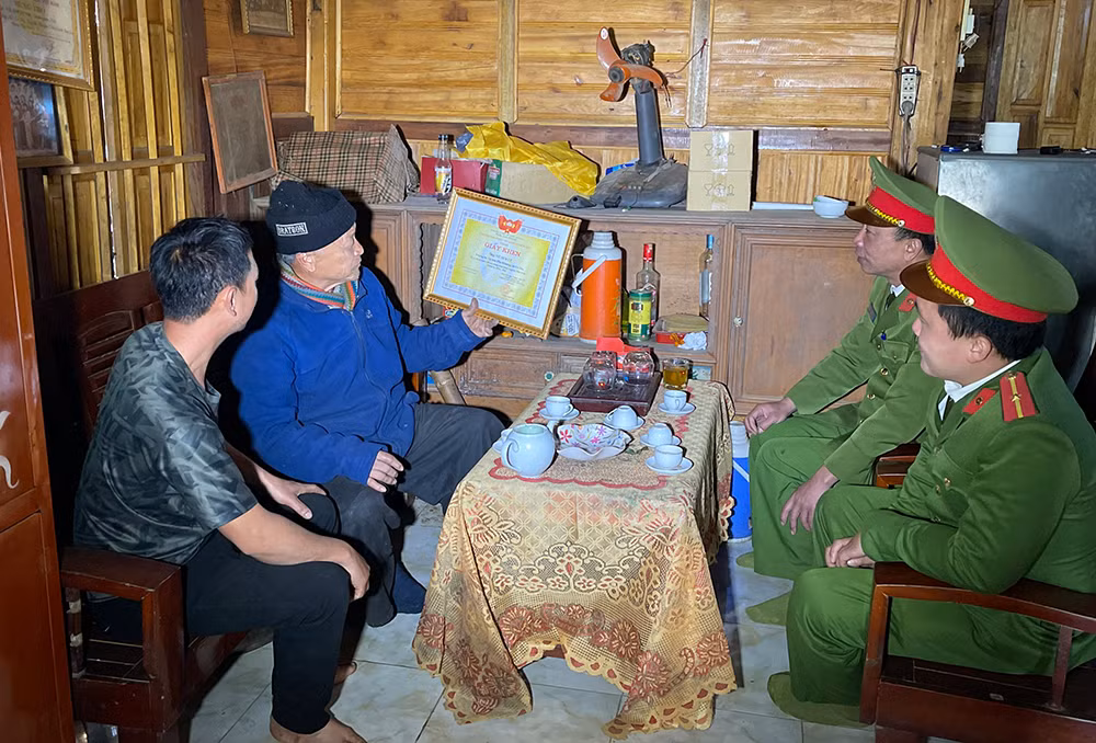 Già bản nơi đại ngàn Copia -0