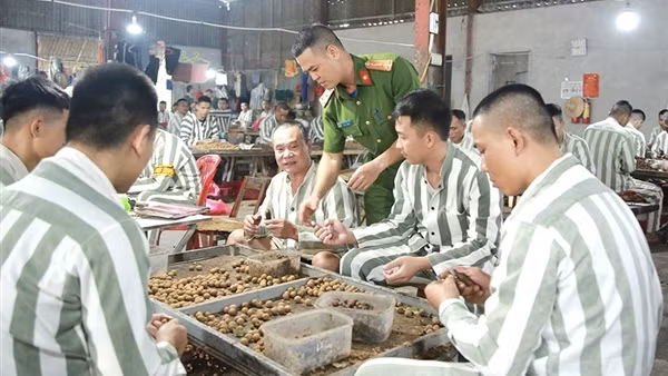Đảm bảo phạm nhân sau đặc xá có việc làm ổn định