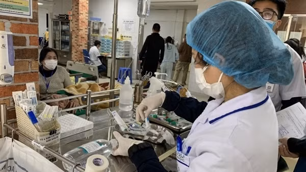 Hà Nội: Khắc phục tình trạng thiếu thuốc, trang thiết bị, vật tư y tế phục vụ khám, chữa bệnh