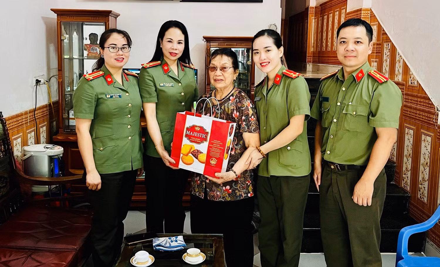 Công an tỉnh Lào Cai tri ân các thương binh, liệt sĩ -0
