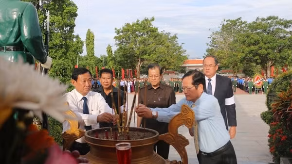 An Giang: Truy điệu, cải táng 108 hài cốt Liệt sĩ quân tình nguyện Việt Nam
