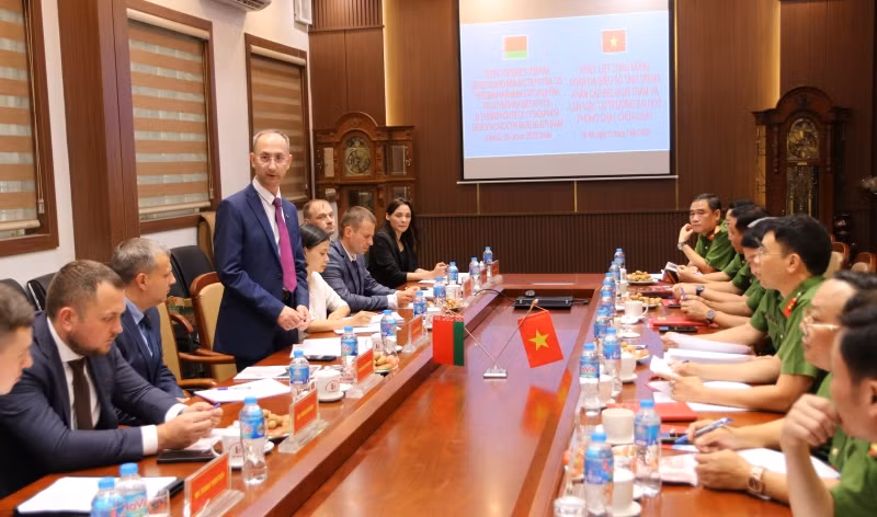 Đoàn Công tác Bộ Tình trạng khẩn cấp Belarus thăm và làm việc tại Trường Đại học PCCC -0