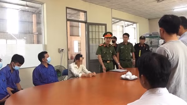 Bắt Giám đốc Trung tâm đăng kiểm xe cơ giới 76-02D ở Quảng Ngãi