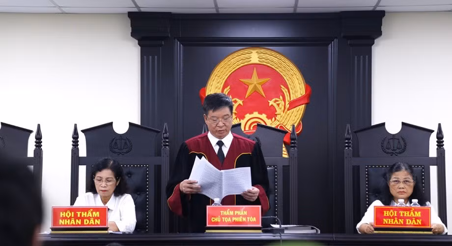 Cựu Phó Cục trưởng Quản lý thị trường Hà Nội bị tuyên phạt 9 năm tù -0