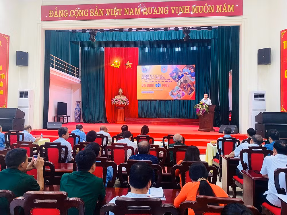 Phát động chương trình nhắn tin từ thiện “Chung tay xoa dịu nỗi đau da cam năm 2023” -0