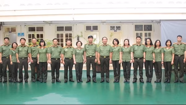 Nỗ lực hoàn thành tốt nhiệm vụ xuất bản trong CAND
