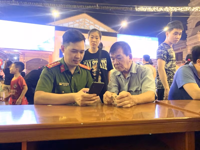 Nhiều giải pháp hay đẩy mạnh kích hoạt tài khoản định danh điện tử ở Lạng Sơn -0