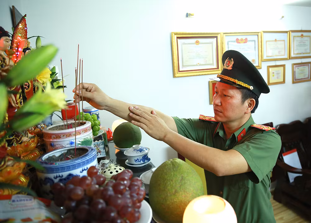 Món quà nghĩa tình gửi tặng gia đình các liệt sĩ -0
