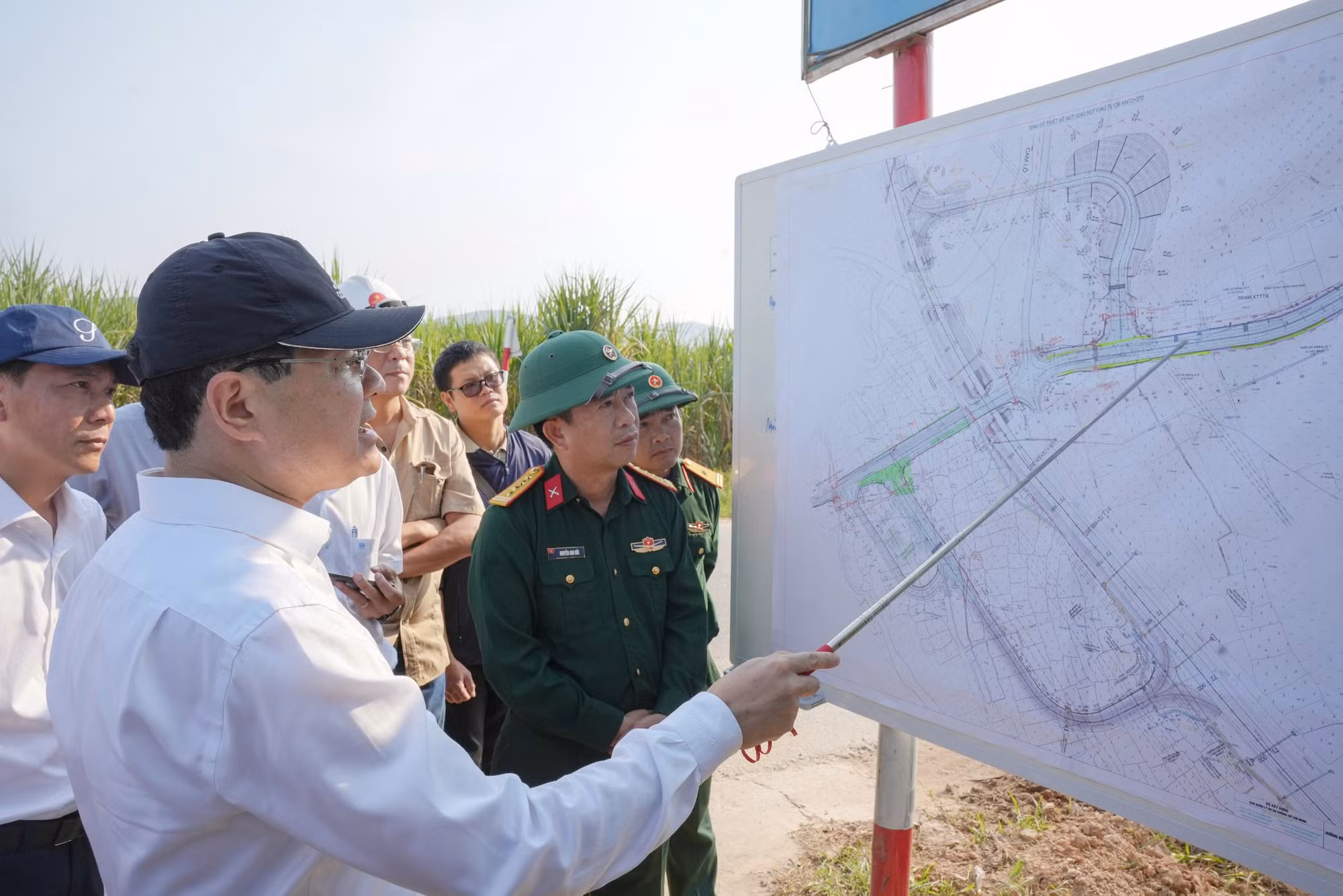 Vật liệu xây dựng “đội giá”, nhiều công trình dân sinh ở Huế thi công cầm chừng -0