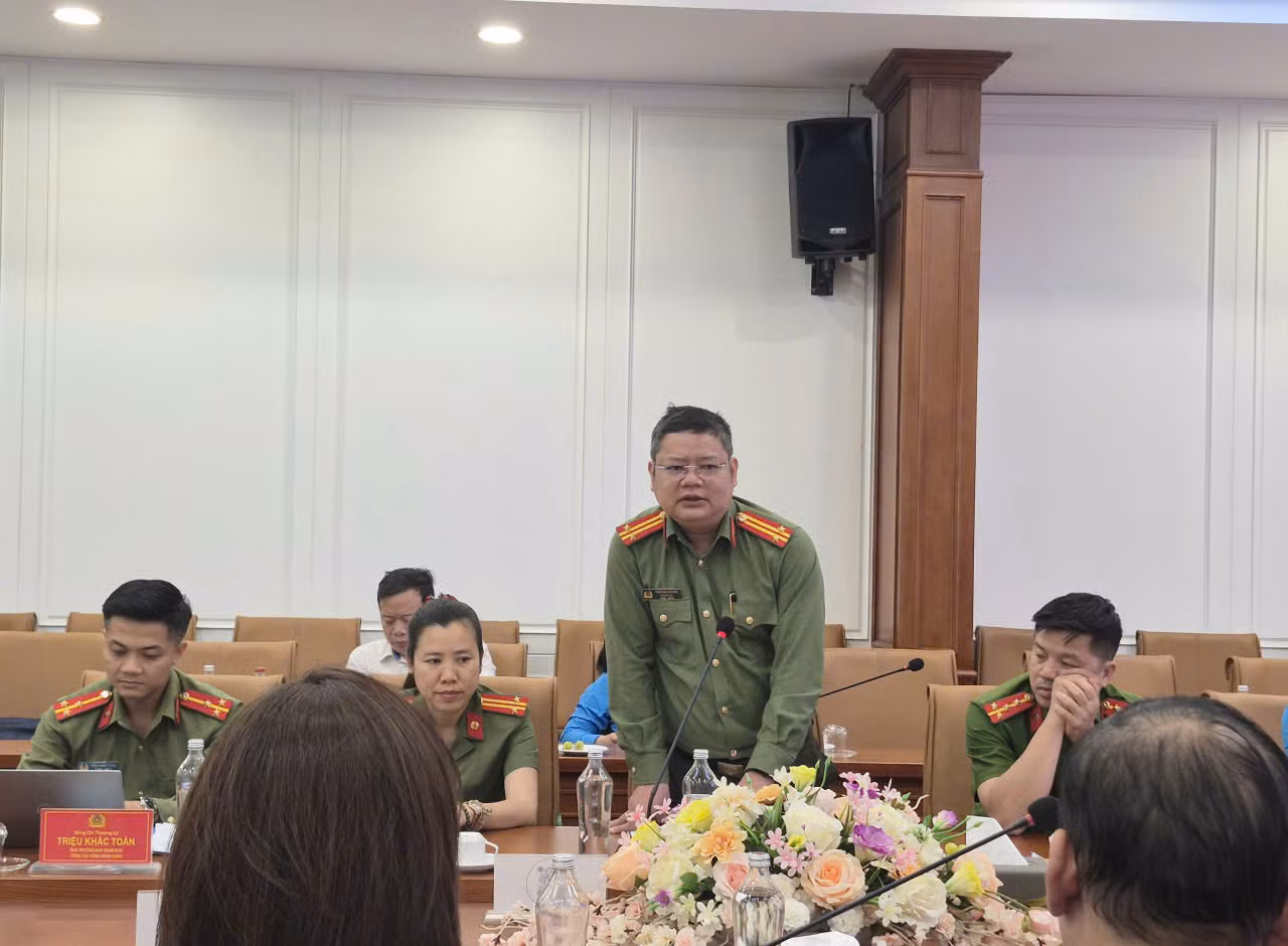 Gần 25 ngàn đoàn viên công đoàn, người lao động trong CAND được chăm lo trong dịp Tết Nguyên đán Bính Ngọ -0