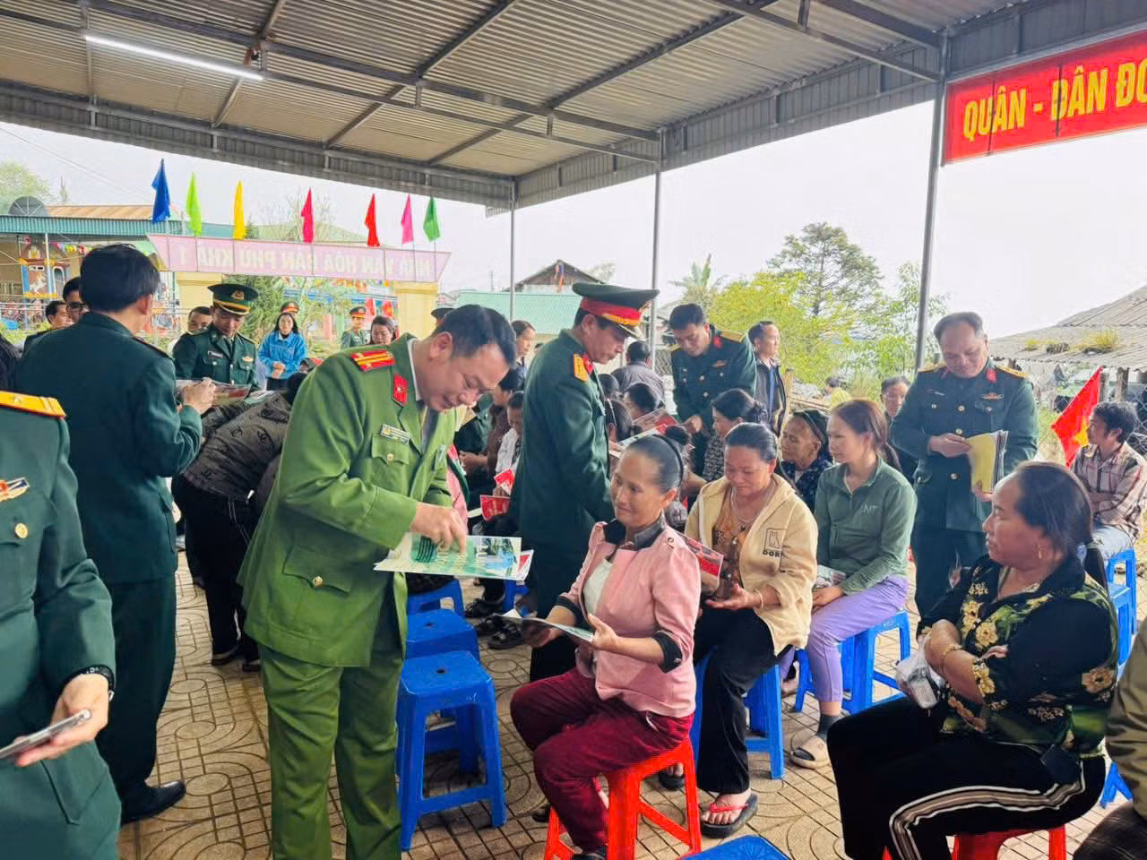 Công an xã Na Ngoi: Điểm tựa bình yên của nhân dân -0