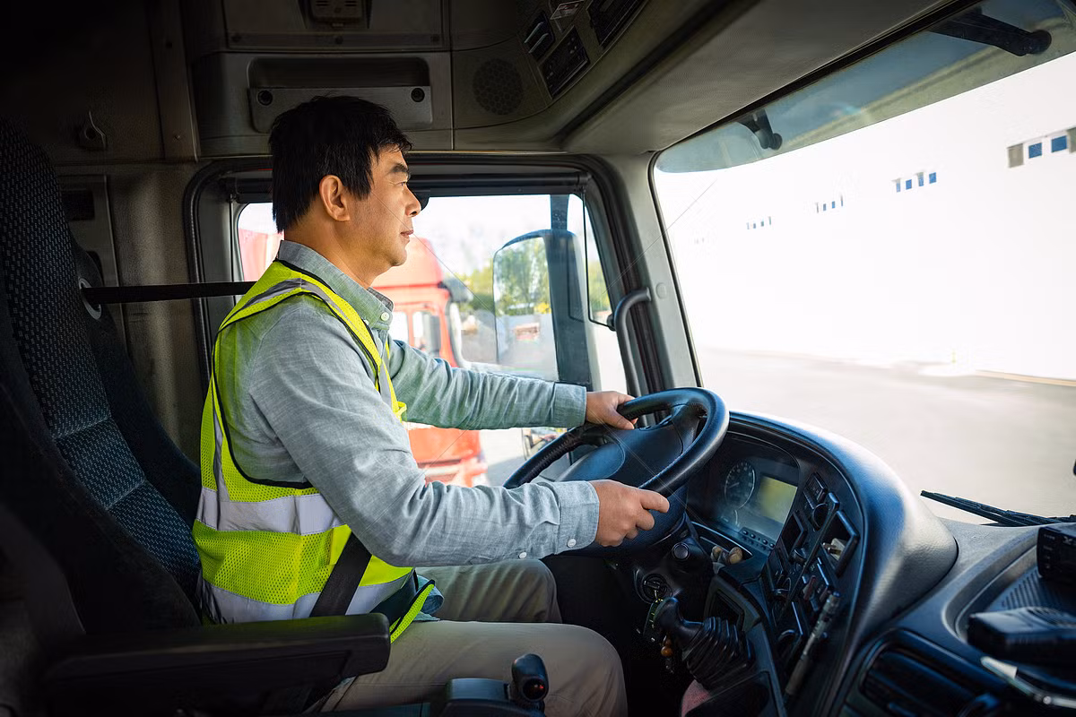 Nhật Bản tuyển tài xế taxi và xe buýt Việt Nam -0