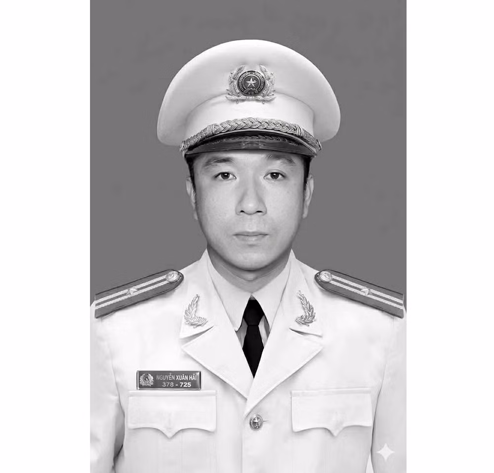 Truy thăng cấp bậc hàm Thiếu tá đối với đồng chí Nguyễn Xuân Hải -0