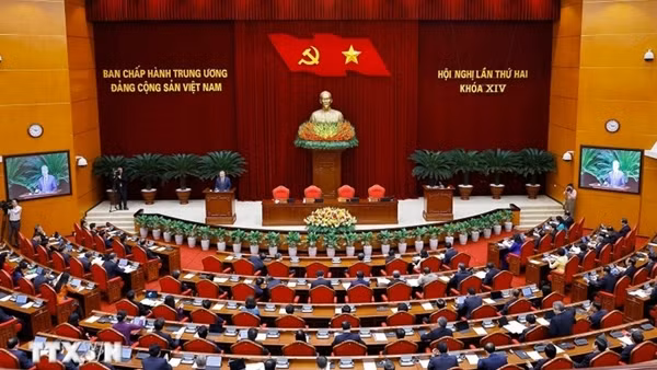 Thông báo Hội nghị lần thứ hai Ban Chấp hành Trung ương Đảng khóa XIV