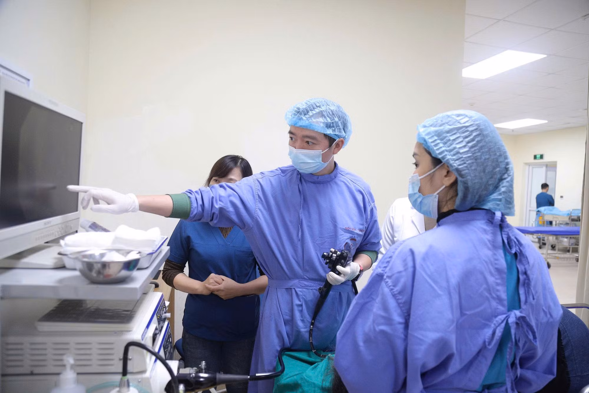 Nhiều người mắc ung thư thực quản, cảnh báo thói quen nghiện rượu và thuốc lá -0