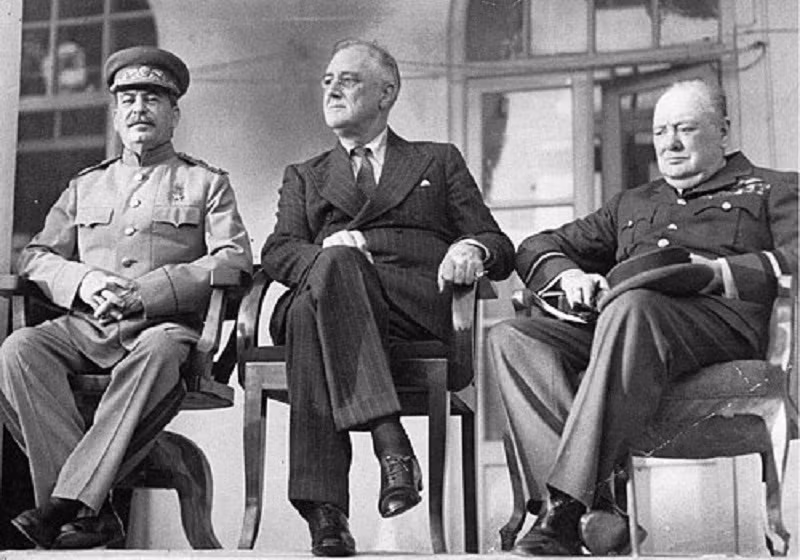 3-tehran_conference,_1943.jpg -0