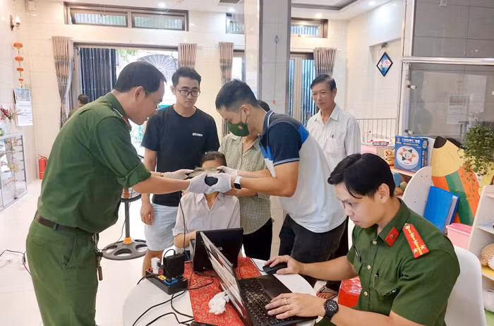 Hành trình đi tìm định danh số cho người yếu thế -0