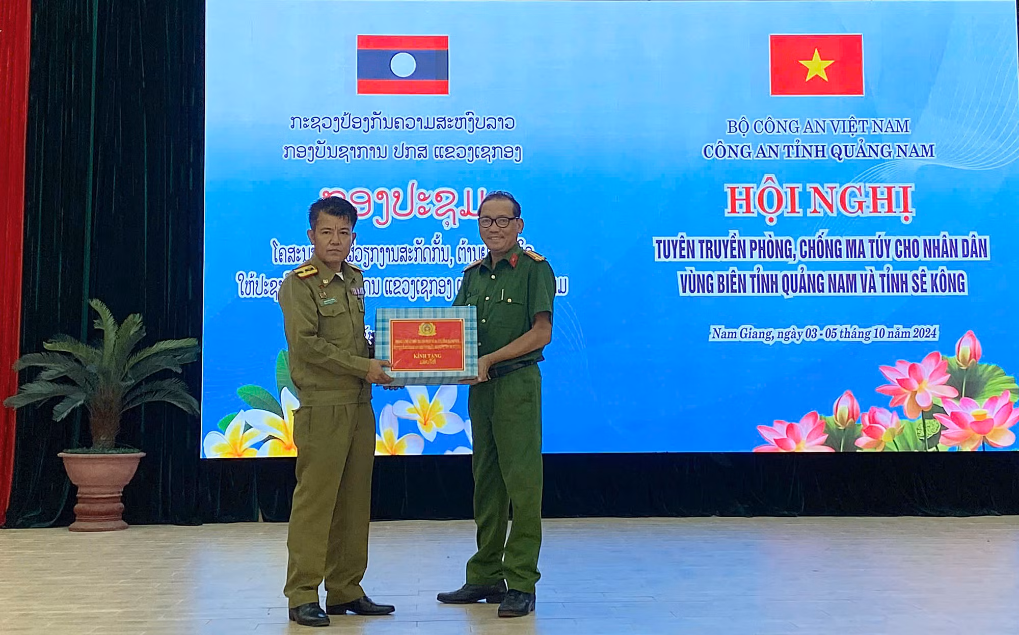 Gần 300 người dân vùng giáp biên được nâng cao kiến thức phòng, chống ma túy -0