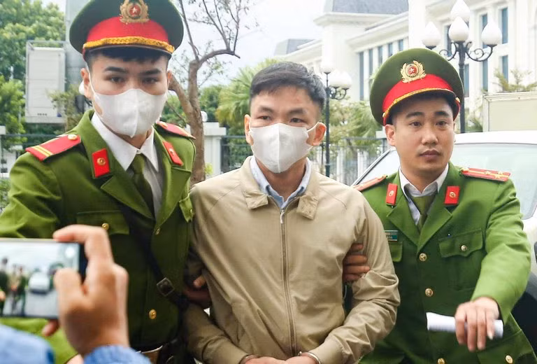 Kết thúc phiên tòa xét xử đại án Việt Á: Cựu Bộ trưởng Nguyễn Thanh Long bị tuyên phạt 19 năm tù -0