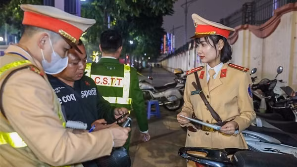 Công an Hà Nội xử lý hơn 73 nghìn tài xế vi phạm nồng độ cồn trong năm 2023