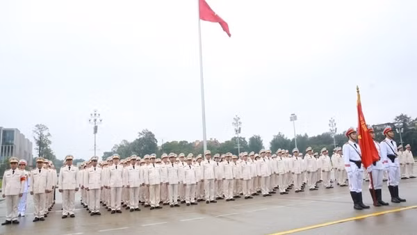 Công an TP Hà Nội báo công dâng Bác