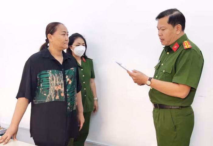 Đường dây khai thác, mua bán cát trái phép, thu lợi bất chính nhiều tỷ đồng -0