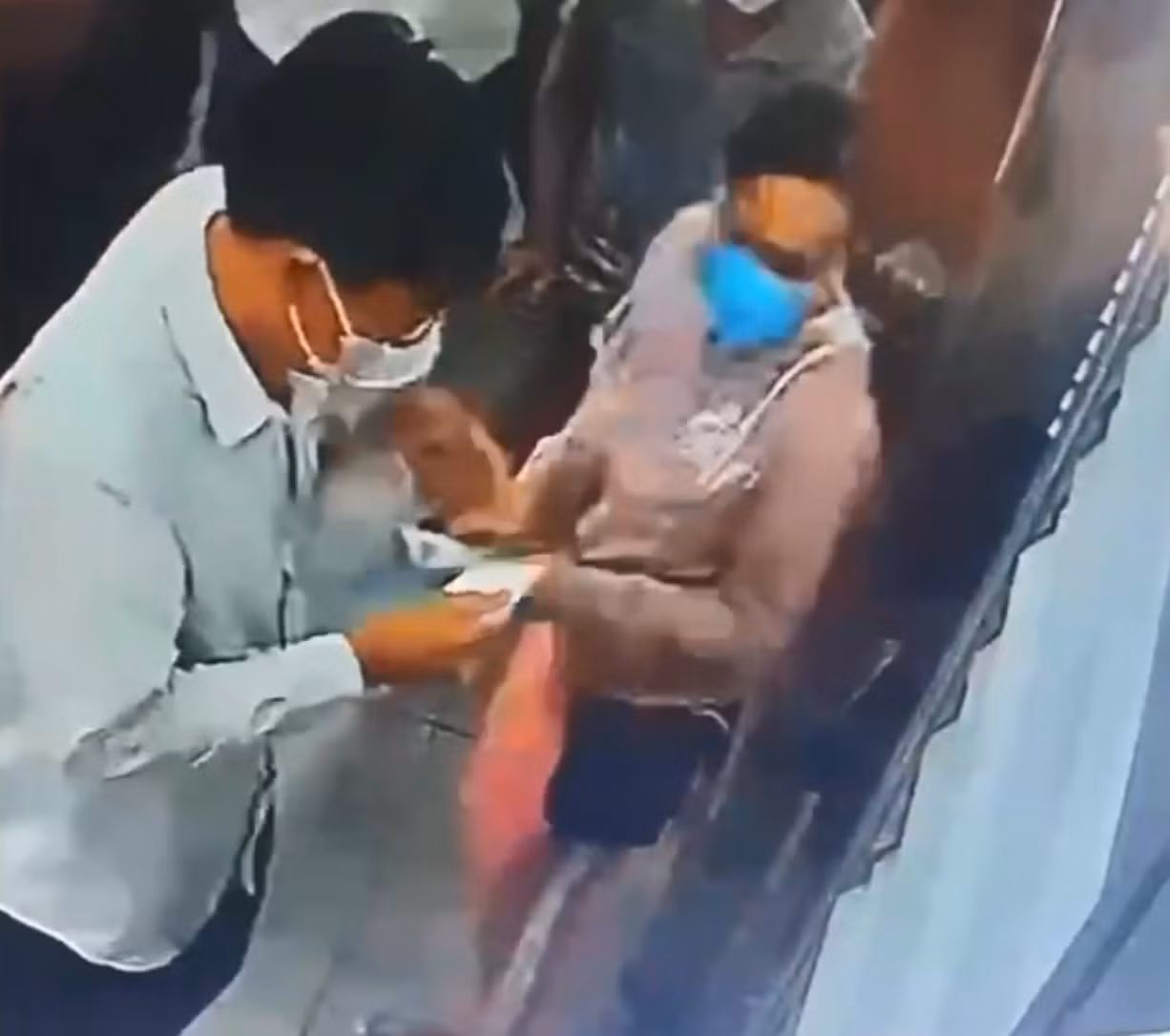 Bắt giữ nhóm đối tượng chuyên trộm cắp tài sản tại các bệnh viện -0