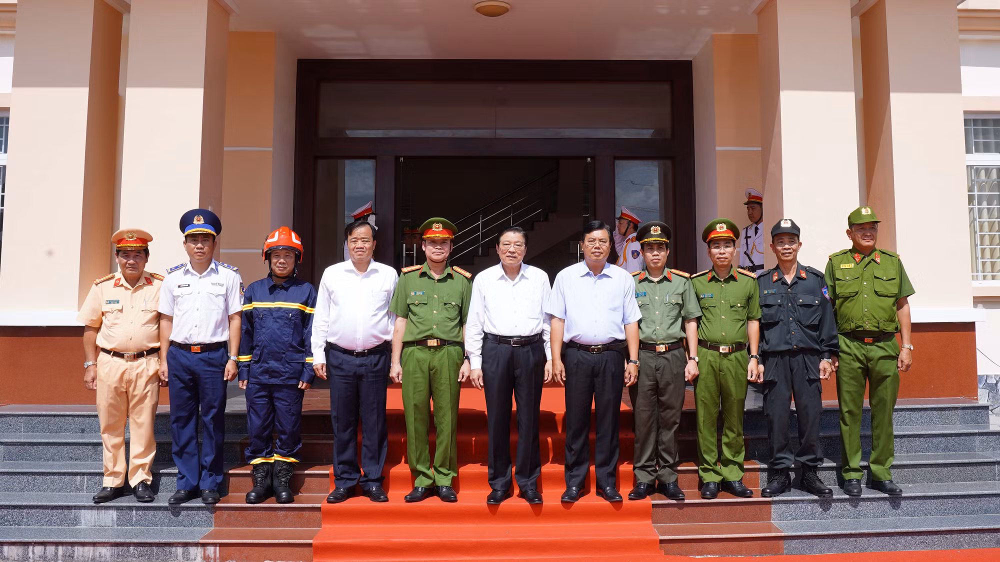Trưởng Ban Nội chính thăm, làm việc với Công an tỉnh cực Nam Tổ quốc -0