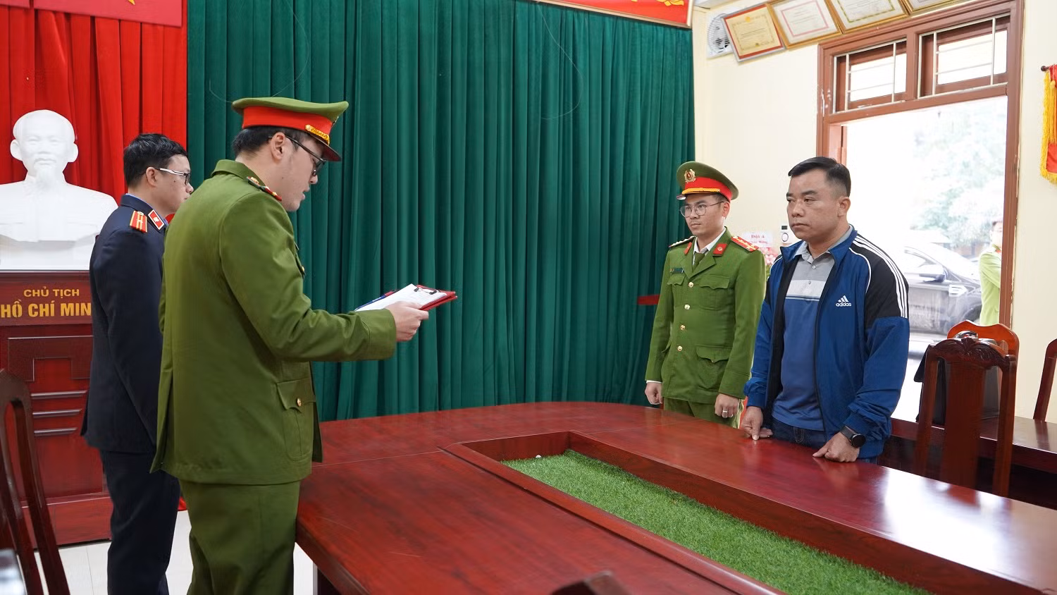Thu học phí vượt quy định 100 học viên, Giám đốc Công ty đào tạo bị bắt -0