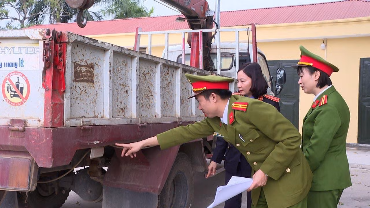 Chèn, ép gây thương tích cho người tham gia giao thông, 1 đối tượng bị khởi tố -0