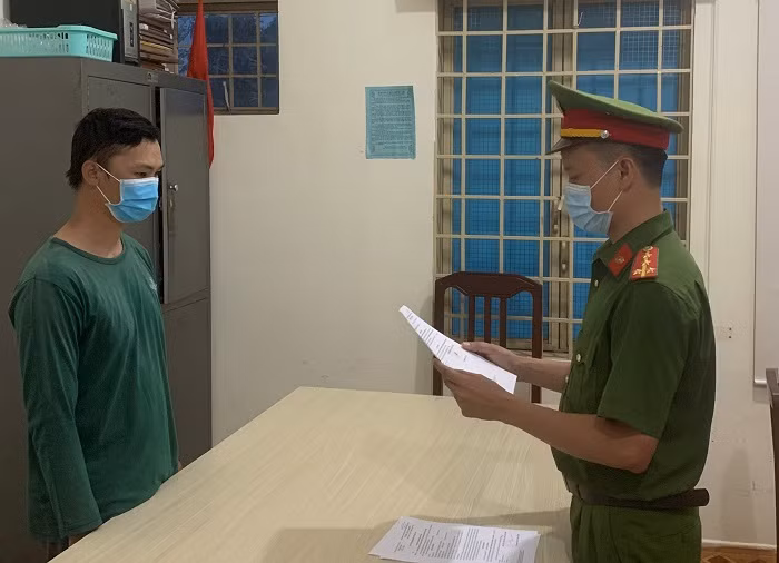 Khởi tố người làm lây lan bệnh COVID-19 cho bạn gái -0