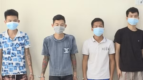 Mở nhiều tài khoản ngân hàng “ma”, chiếm đoạt 130.000 USD ảnh 3