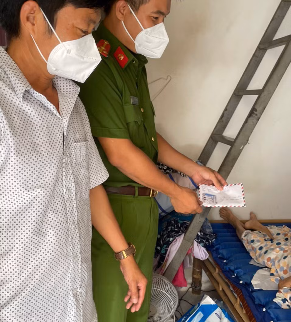 Những Cảnh sát khu vực hết lòng vì dân -0