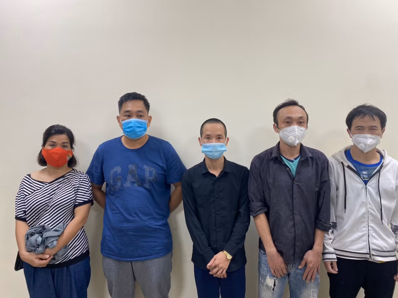 Khởi tố nhân viên kế toán làm giấy đi đường giả để 
