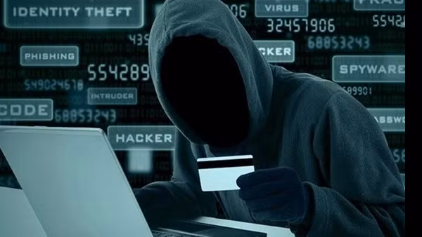 Mở nhiều tài khoản ngân hàng “ma”, chiếm đoạt 130.000 USD ảnh 2
