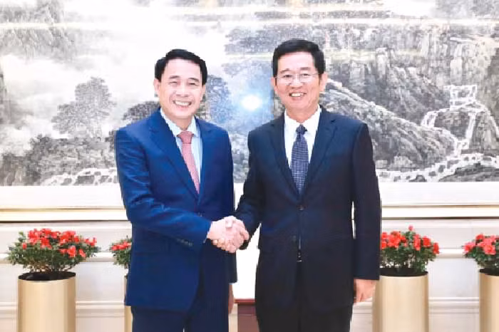 Trang 18: Tăng cường hợp tác quốc tế trong phòng, chống tội phạm -0