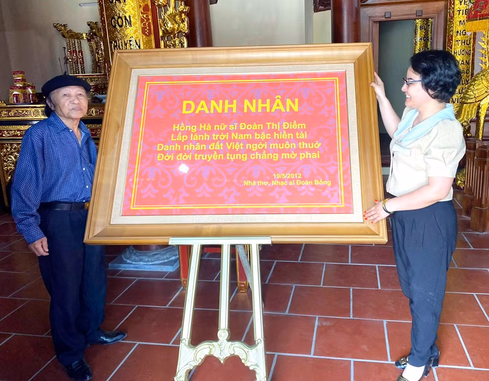 bài tho danh nhân c%3fa ðoàn b%3fng.jpg -0