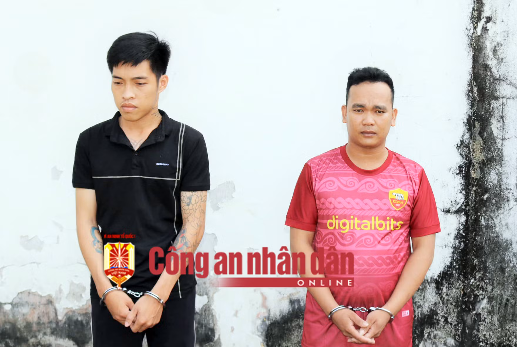 Tạm giam 2 đối tượng khóa cửa giữ trái phép 20 ngư phủ -0