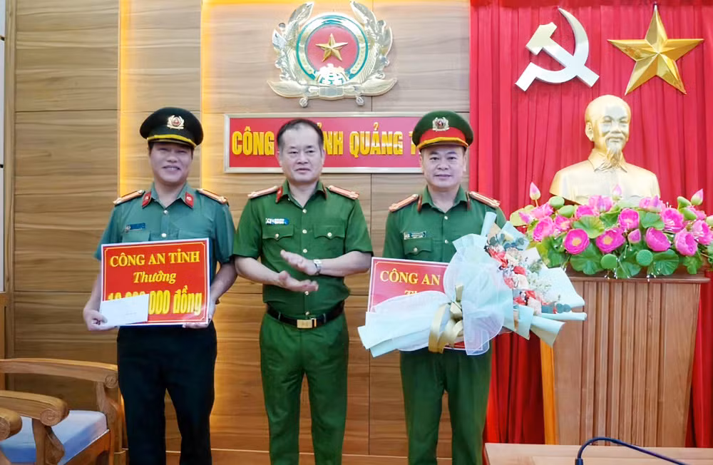 “Ăn gió, nằm sương” trên Đường 9 -1