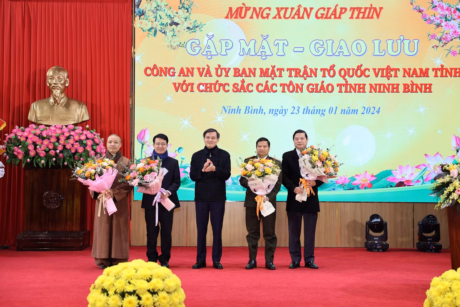  Nâng cao nhận thức về vị trí, vai trò của công tác tôn giáo trong tình hình mới -0
